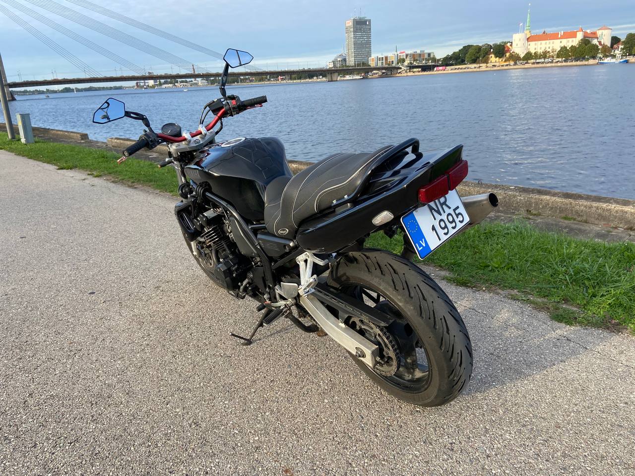 Yamaha FZS600 Fazer foto 6